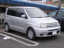 mitsubishi-dingo-1998-2003.jpg